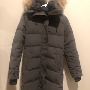 Canada Goose Women’s Shelburne Parka Size Small